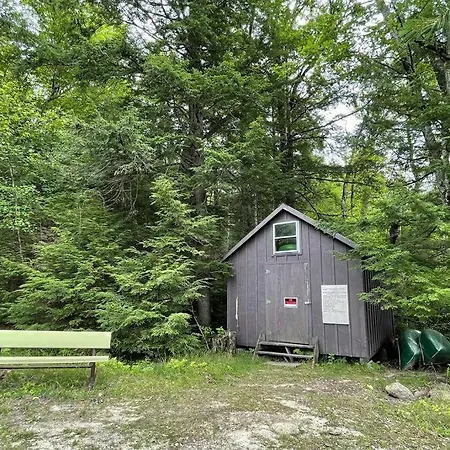 Spacious Family Lake & Ski House